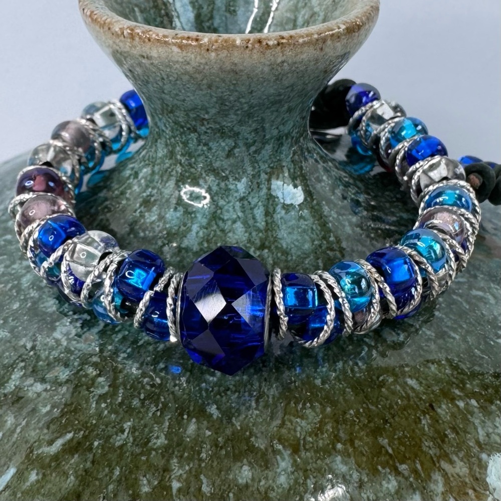 HAND CRAFTED Leather Wrap Beaded Bracelet Blue 6.25” Blue Glass Crystal NWT - Picture 6 of 14
